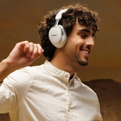 Bose QuietComfort Ultra 2nd Gen White Smoke