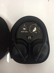 Noise Cancelling Headphones 700 UC